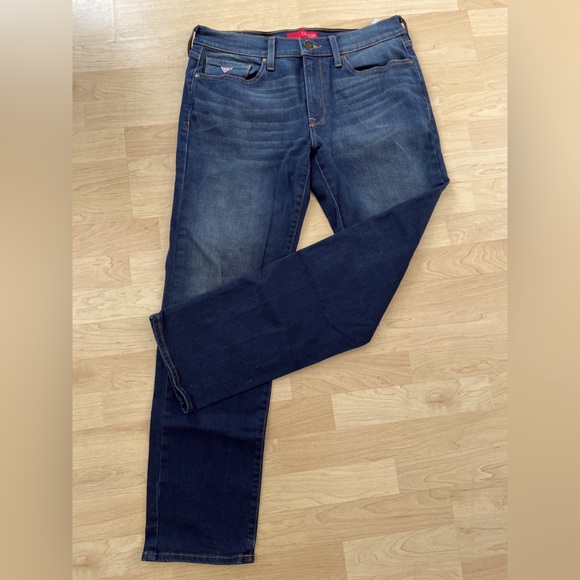 Guess Slim Jeans - Picture 2 of 9
